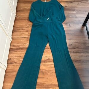 Fabletics Teal Knit Top and Pants Suit